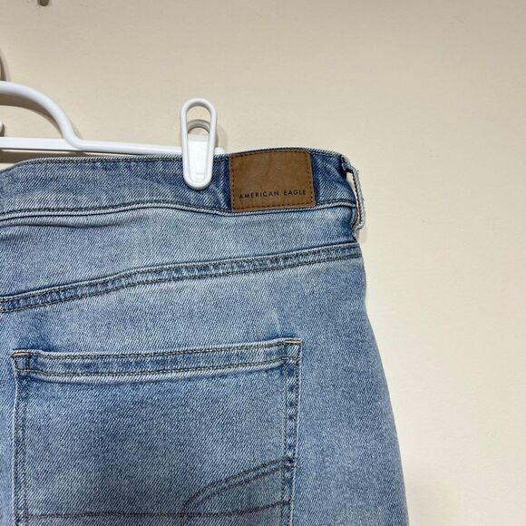 American Eagle Light Wash Mom Straight Jeans 20 Short Women Plus Size - Picture 4 of 11